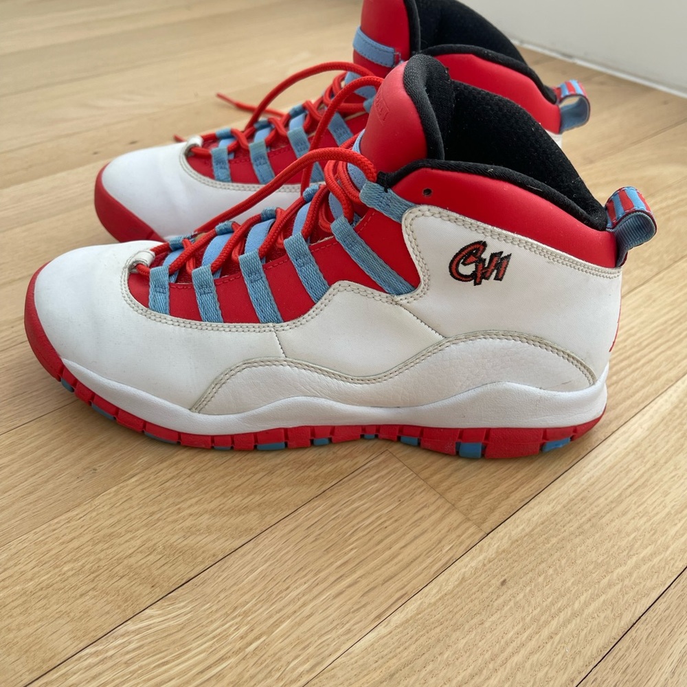 Air Jordon CHI Edition - JR (Womens size 8)